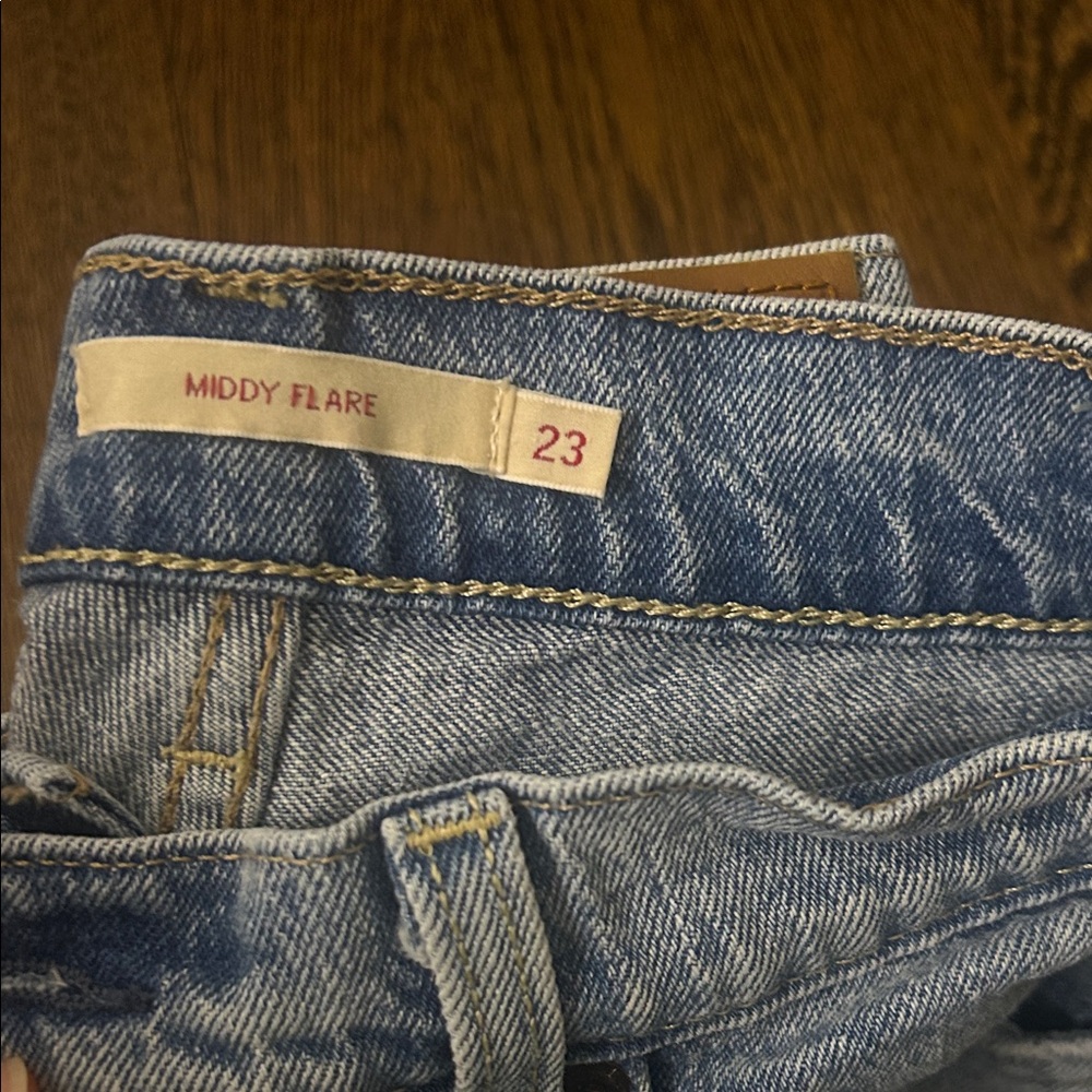 Levi Middy Flare View 3